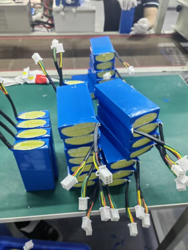 7S1P 25.9V 2600mAh 18650 Li-ion Battery Pack Rechargeable for E-scooter Electric Bike Power Tool AGV Industrial Equipment | Custom 2200~3500mAh | CE OEM Factory